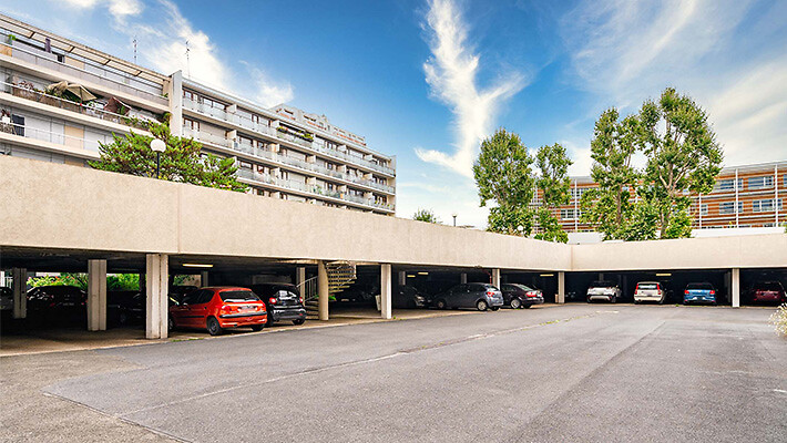 Parking Résidence Abreuvoir : Location appartement à Courbevoie