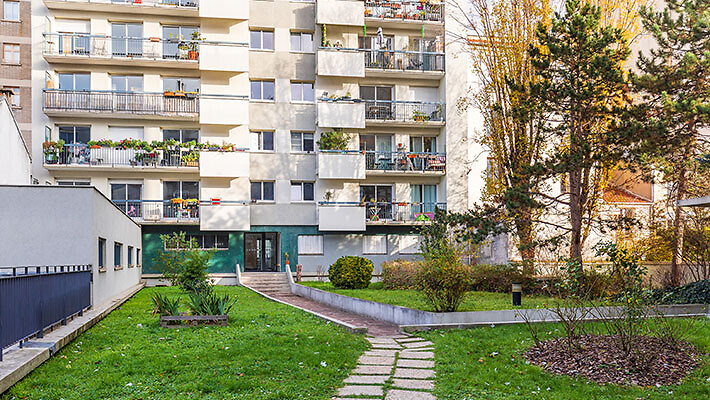Paris 20 : Appartement à louer avec jardin