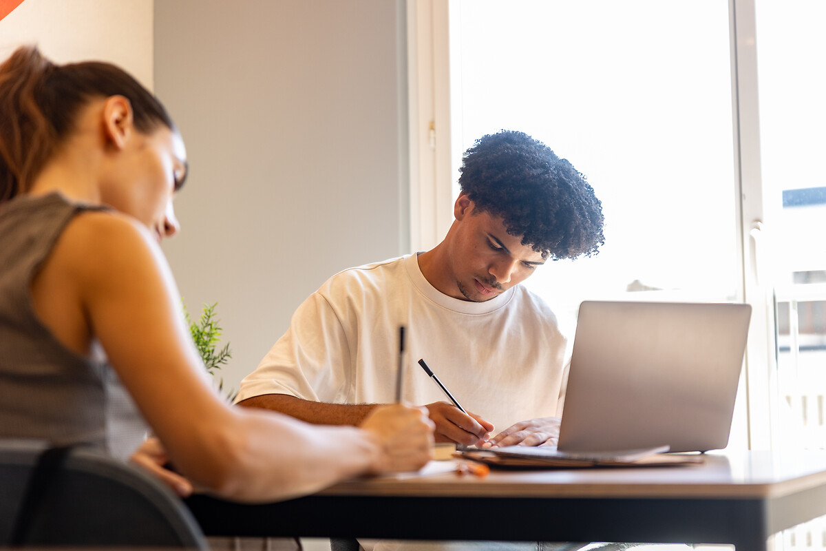 Accompagnement YouFirst Campus pour la location d'un logement pour étudiant et jeune actif - coliving